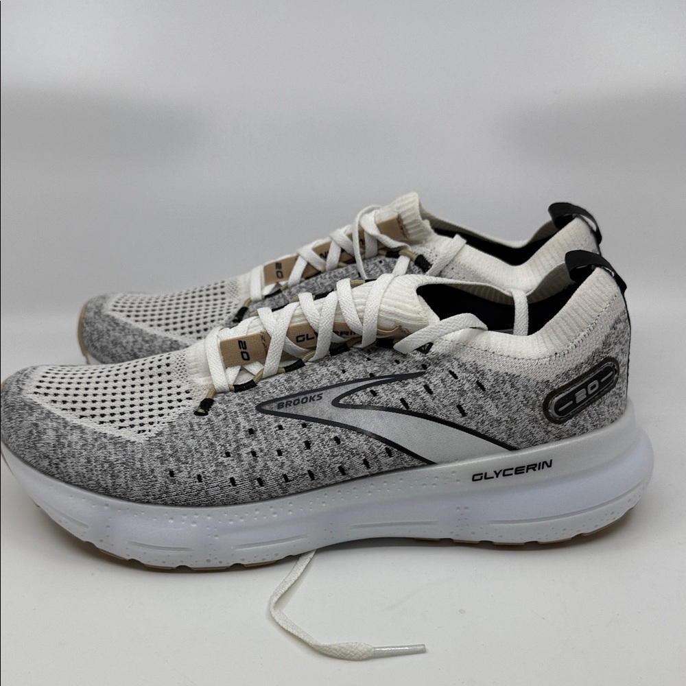 Brooks  Glycerin Gray and White Running Shoes - Picture 4 of 7